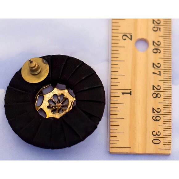 Vintage Gold plated Stud Earrings - S18 - Picture 2 of 2